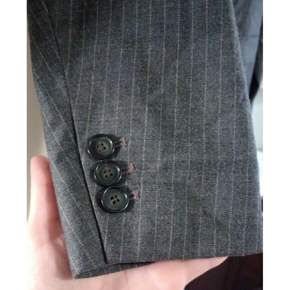 Women's Talbots Wool Blend Gray Grey Pinstripe Blazer, Size 12P - Picture 6 of 12